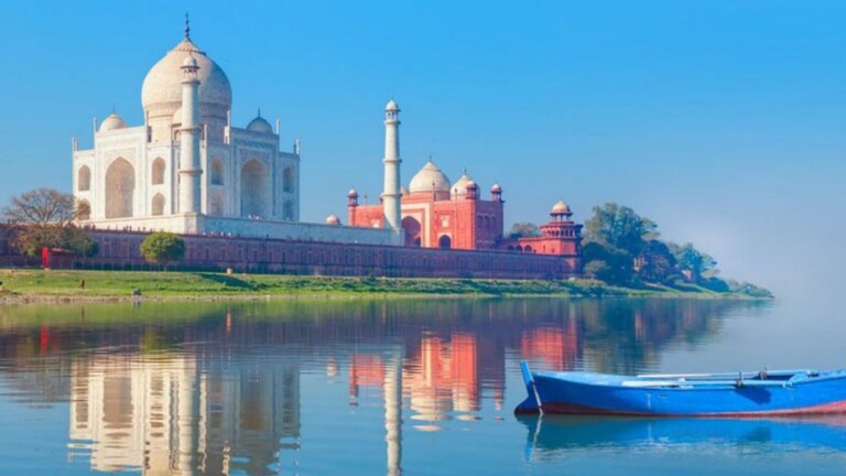 सूर्योदय पर सोने का रंग, दोपहर में दूधिया सफेद... आगरा में ADA ने बनाया ऐसा व्यू पॉइंट जहां से ताजमहल बदलता है कलर! Taj View Point Near Mehtab Bagh