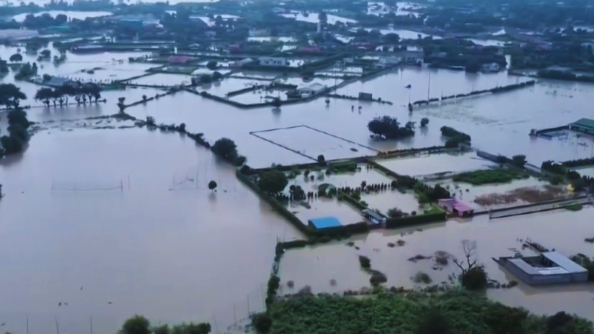 Flood in Noida