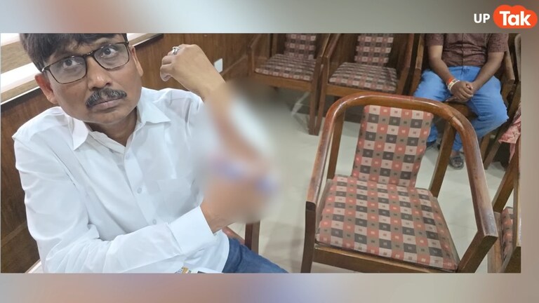 ऑफिस में बैठे थे डिप्टी कमिश्नर प्रमोद कुमार, आचनक भतीजे के साथ आई रानी निगम ने कर दिया उनपर हमला... पर क्यों? डिप्टी कमिश्नर राज्य कर विभाग प्रमोद कुमार