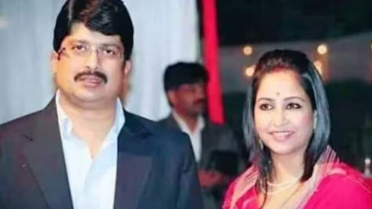 raja bhaiya, raja bhaiya news, raja bhaiya bhanvi singh news, bhanvi singh raja bhaiya pmo, up news, up news in hindi, up tak, राजा भैया, रघुराज प्रताप सिंह, भानवी सिंह, यूपी न्यूज, कुंडा, प्रतापगढ़