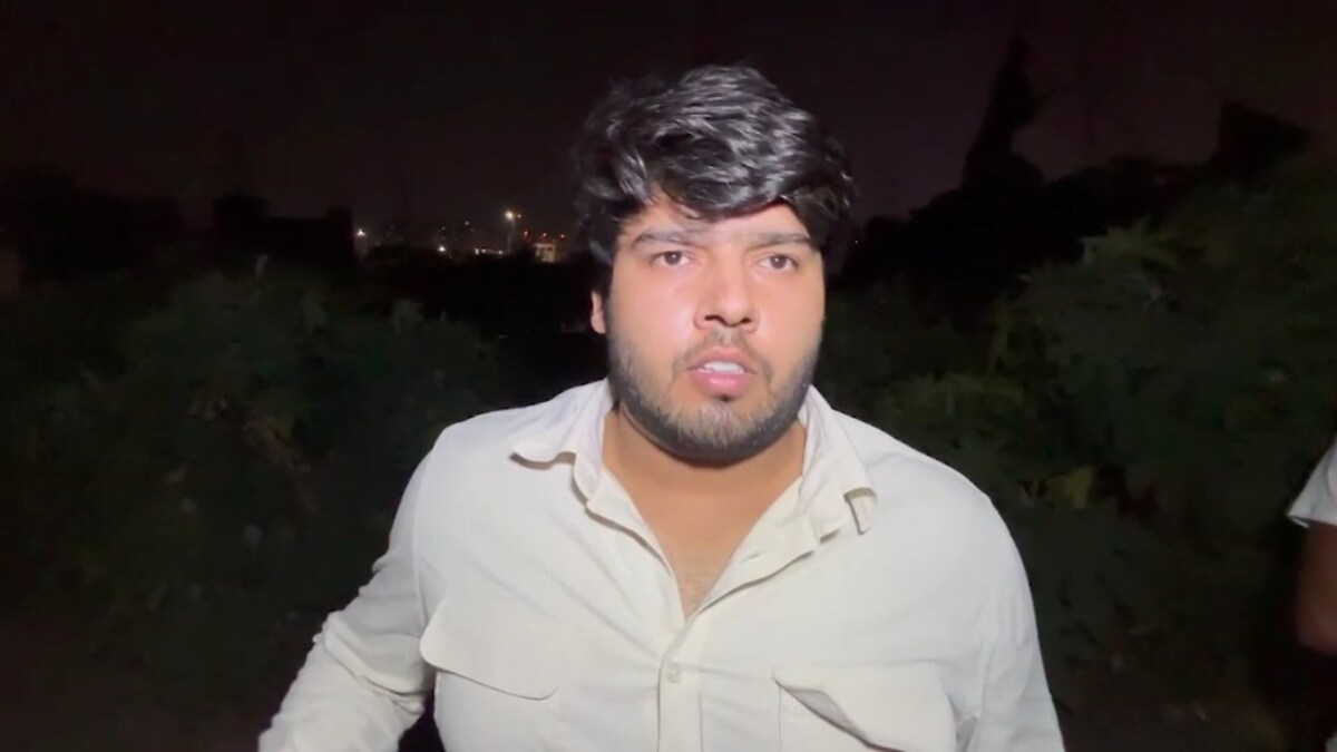 जेल से बाहर आते ही नोएडा के विकल यादव के दफ्तर में हो गई कई राउंड फायरिंग और तोड़फोड़! किसने किया ऐसा? गजब मामला Noida, Noida News, Noida viral news, Noida crime news, Noida crime, Noida cctv, up news, up crime news, up crime, नोएडा, नोएडा न्यूज, नोएडा क्राइम, यूपी न्यूज, नोएडा पुलिस, सीसीटीवी वीडियो