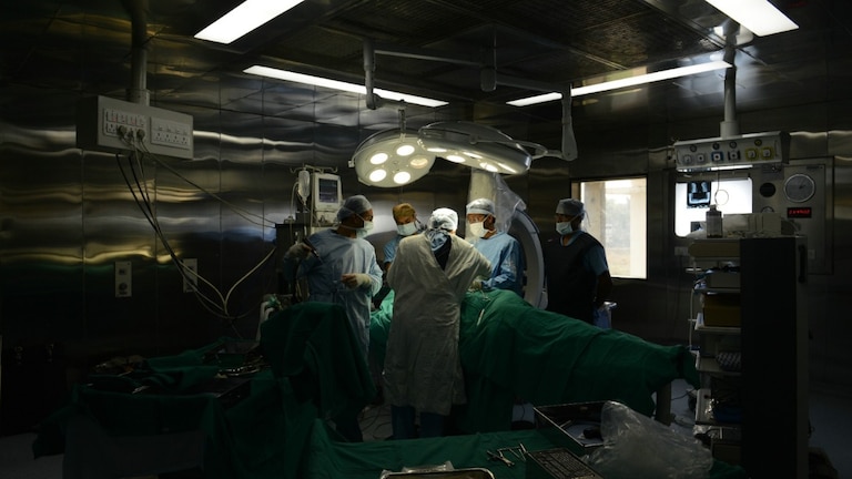 प्रयागराज के स्वरूप रानी नेहरू अस्पताल में भी किडनी होगी ट्रांसप्लांट... अब यूपी के इन 5 जगहों पर मिलेगी ये सुविधा सांकेतिक तस्वीर