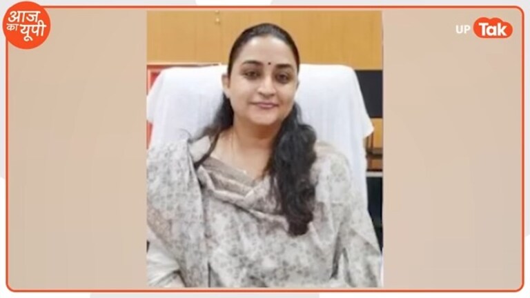 बुलंदशहर की DM ने शिवपाल यादव से मांगी माफी, कौन हैं ये IAS श्रुति? Shivpal Yadav, IAS Shruti Singh news