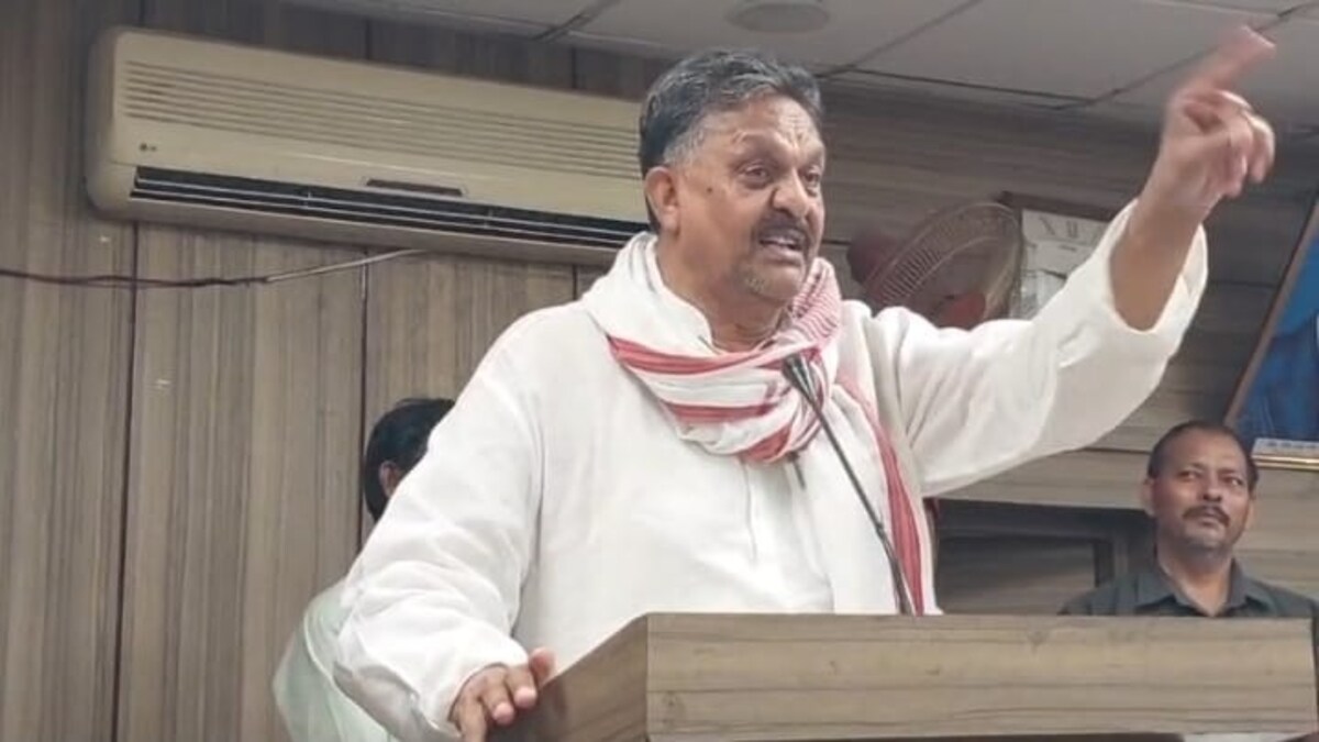 जहां थे वहीं आओ... PM विश्वकर्मा योजना पर अफजाल अंसारी ने उठाए सवाल, 'सामवेद' पर दिया ये बयान Afzal Ansari
