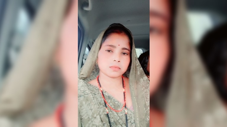 झांसी की अर्चना केवट ने शादी के बाद दिया तीनों बार बेटियों को जन्म, अब इस हाल में मिली उसकी बॉडी तो ये कहानी सामने आई Jhansi, Jhansi News, Jhansi crime news, Jhansi crime, Jhansi police, up news, up viral news, झांसी, झांसी न्यूज, झांसी क्राइम न्यूज, झांसी जुर्म, यूपी न्यूज