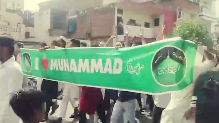 कानपुर से शुरू हुए I Love Muhammad के ट्रेंड पर हुए विवाद की पूरी कहानी जानिए, देशभर में मुस्लिम क्यों निकाल रहे जुलूस? i love muhammad controversy, i love muhammad news in hindi, i love muhammad news, kanpur, Kanpur news, kanpur hindi news, up news, Unnao