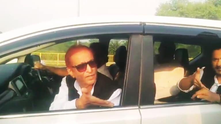 जेल से निकलने के बाद आजम खान की पुलिस से हो गई भिड़ंत! भड़कने का नया वीडियो आया सामने Azam Khan