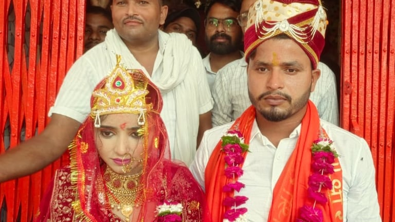 स्कूल के दिनों का प्यार, 9 सालों से अभिषेक संग रिश्ता…हिंदू प्रेमी के लिए सीता बनने वाली कौशांबी की शाबरीन बानो की कहानी Kaushambi, Kaushambi news, Kaushambi viral news, Kaushambi hindi news, muslim women married hindu, muslim women married hindu in Kaushambi, up news, up viral news