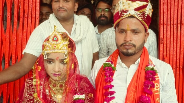 स्कूल के दिनों का प्यार, 9 सालों से अभिषेक संग रिश्ता…हिंदू प्रेमी के लिए सीता बनने वाली कौशांबी की शाबरीन बानो की कहानी Kaushambi, Kaushambi news, Kaushambi viral news, Kaushambi hindi news, muslim women married hindu, muslim women married hindu in Kaushambi, up news, up viral news