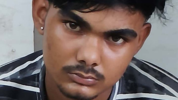 हेयर कटिंग का काम करने वाला 5वीं पास अरमान, BA पास दिल्ली की हिंदू युवती को भगा ले गया, फिरोजाबाद में पकड़े गए Firozabad, Firozabad News, Firozabad viral news, rampur, up news, फिरोजाबाद, रामपुर, यूपी न्यूज