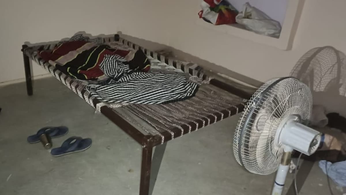 मुजफ्फरनगर में घर से भागे प्रेमी और प्रेमिका के किराए के मकान पर पहुंची पुलिस तभी चली गोली! फिर दिखा खौफनाक नजारा Bulandshahr Crime News