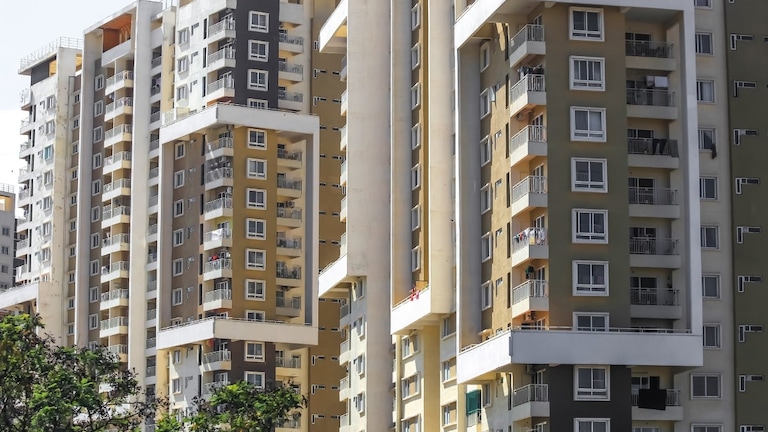 मात्र 9 लाख से कम कीमत में गाजियाबाद में खरीदें सरकारी फ्लैट, मकान का साइज और डिस्काउंट पाने का तरीका जानिए UP Tak