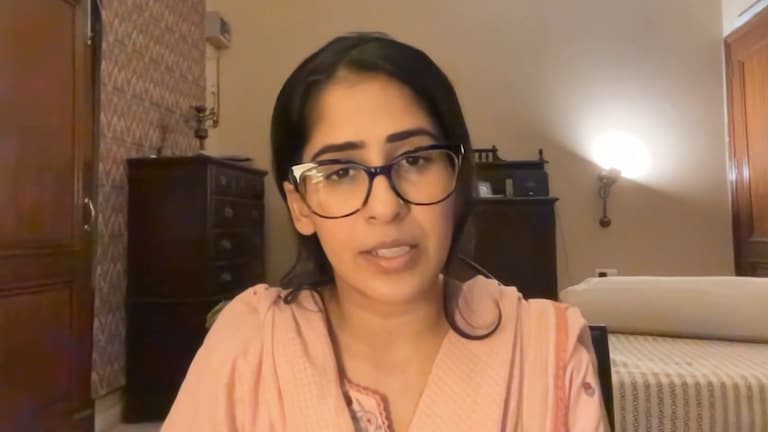 पहली बार ऑन कैमरा सामने आईं राजा भैया की बेटी राघवी कुमारी, वीडियो बनाकर पिता पर लगाए एक से बढ़कर एक आरोप Photo: Raghavi Kumari