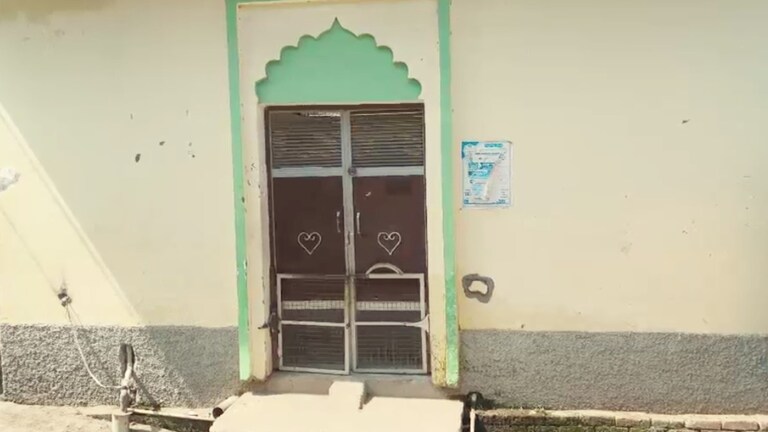 14 साल की बच्ची की तबीयत जब बिगड़ी तब सहारनपुर के इस मौलवी अनीस की गंदी करतूतों का खुला राज Saharanpur minor abuse mosque, UP molvi sexual abuse, minor girl molvi case, Saharanpur crime news, Uttar Pradesh sexual assault, mosque scandal UP, molvi accused minor girl