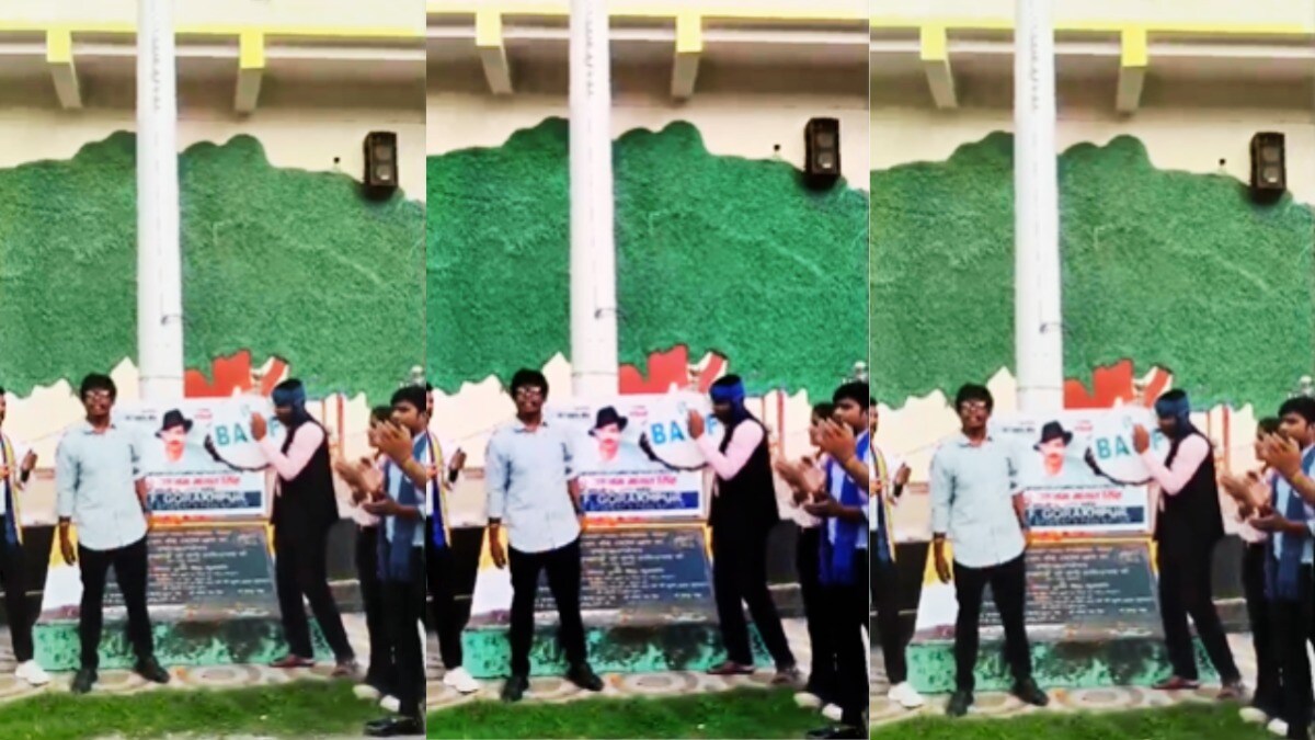 गोरखपुर यूनिवर्सिटी में भी JNU की तरह लगे आजादी वाले नारे, ढपली बजा स्लोगन उछाल रहे ये स्टूडेंट्स कौन? Gorakhpur, Gorakhpur news, Gorakhpur viral news, Gorakhpur viral video, gorakhpur university, JNU, up news, गोरखपुर, गोरखपुर न्यूज, गोरखपुर वायरल न्यूज, यूपी न्यूज, यूपी न्यूज