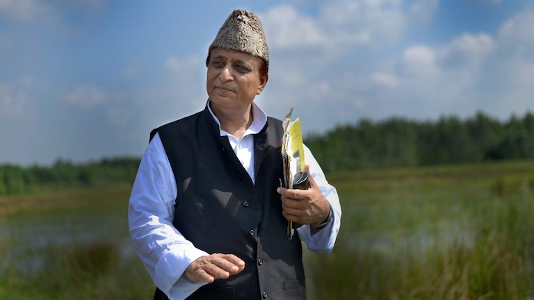 माफिया मुख्तार अंसारी की मौत की खबर मिलने के बाद जेल में ये काम करने लग गए थे आजम खान Azam Khan