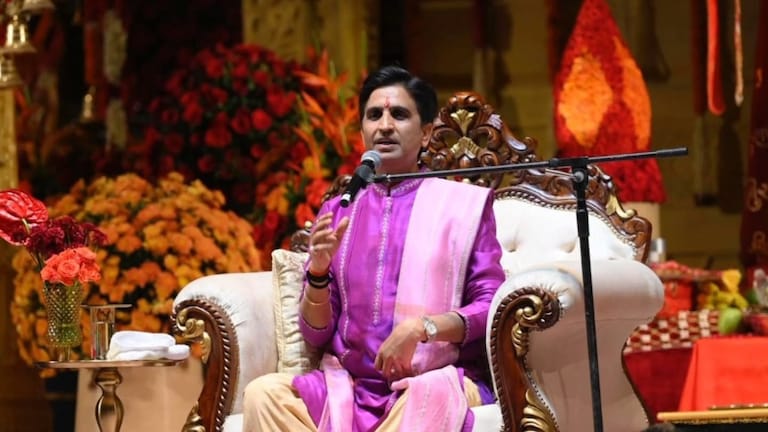 लंदन में कुमार विश्वास के 'अपने-अपने राम' का जादू... विदेश में रोते दिखे युवा, अंग्रेजों में लगी सेल्फी की होड़ Dr. Kumar Vishwas