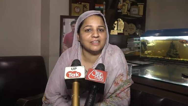 सपा नेता इरफान सोलंकी 34 महीनों के बाद जेल से आए बाहर तो विधायक पत्नी नसीम ने भावुक होकर कह दी ये बात Naseem Solanki