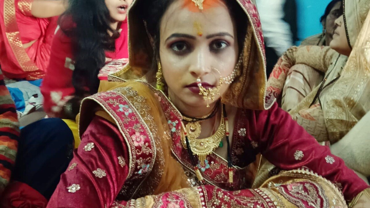 पति सोनू पत्नी खुशबू को उसके मायके से जबरन धमकाते हुए ससुराल ले गया, आगे इस युवती के साथ जो हुआ, बेहद खौफनाक
