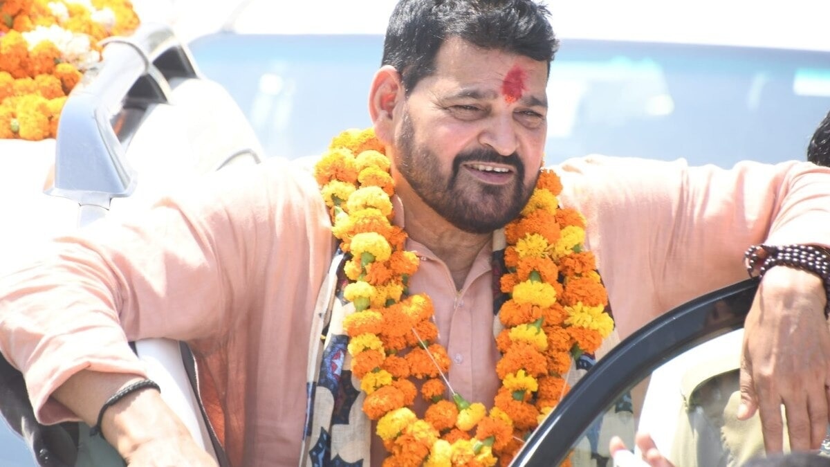 Brijbhushan Sharan Singh, Brijbhushan Sharan Singh News, Kshatriya convention, CM Yogi, Yogi Adityanath, up news, up politics, up viral news, बृजभूषण शरण सिंह, बृजभूषण सिंह, यूपी न्यूज, क्षत्रिय सम्मेलन, एटा, योगी सरकार