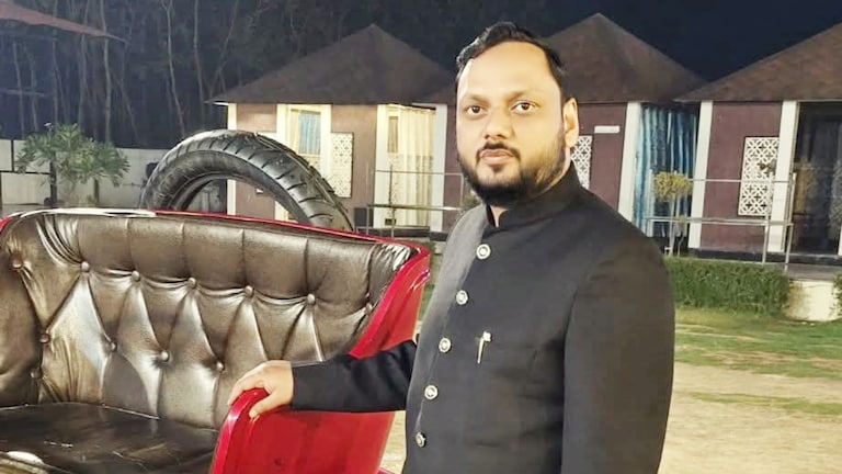 अपनी दुकान पर कब्जा लिया या डाल दी डकैती? बाराबंकी में सपा जिलाध्यक्ष अयाज अहमद पर हुए केस की कहानी जानिए Barabanki, Barabanki news, Barabanki police, Barabanki samajwadi party, FIR on Barabanki sp jila adhyaksh, up news, बाराबंकी, यूपी न्यूज