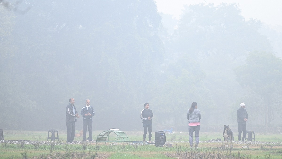 UP Weather Update: यूपी में मॉनसून की वापसी और कड़ाके की ठंड को लेकर मौसम विभाग ने दिया ये ताजा अपडेट UP Weather Update