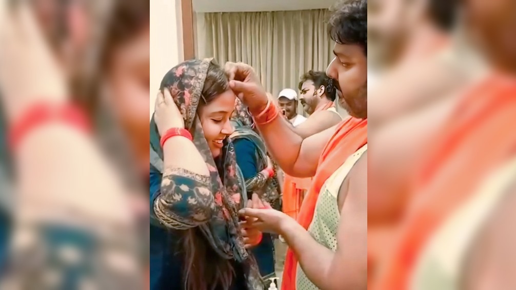 Pawan Singh and Jyoti Singh