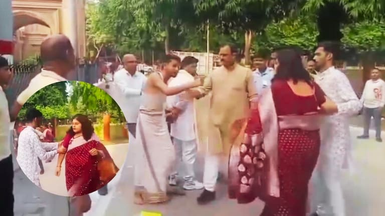 वाराणसी के संस्कृत विश्वविद्यालय में महिला टीचर शैल पांडेय ने छात्र के सिर के बाल नोंचे, उसे खूब पीटा... वीडियो आया सामने Varanasi Viral Video