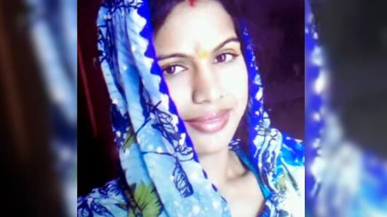 पति हरिओम के सामने ही सड़क पर निकल कर धड़कने लगा पत्नी अनुराधा का दिल! हापुड़ का दहला देने वाला मंजर Hapur News: Anuradha