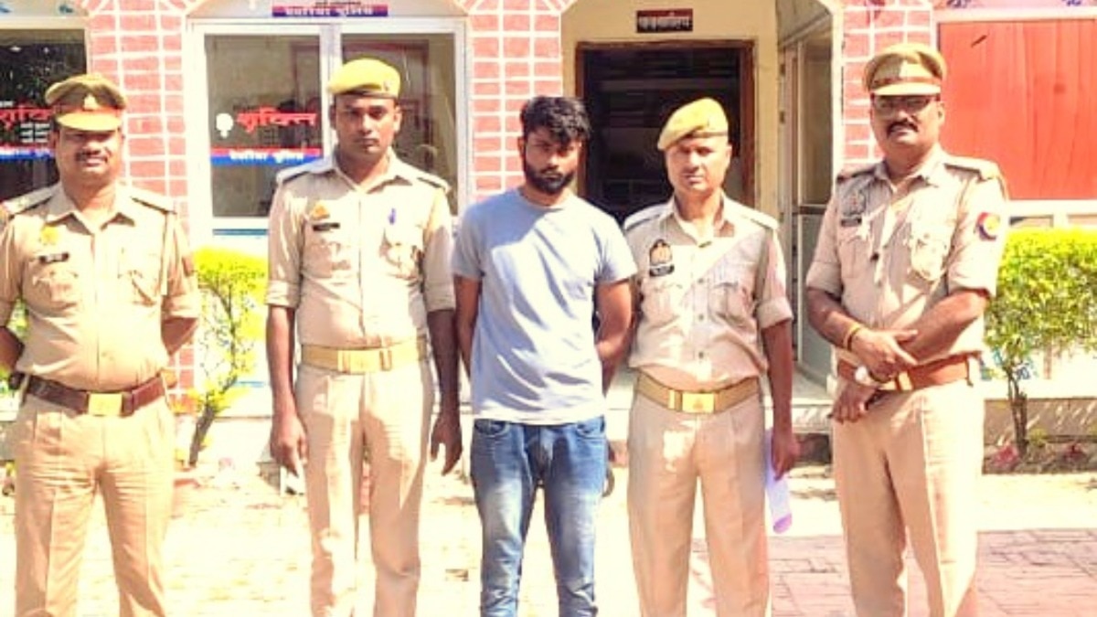 11वीं की छात्रा के साथ रिलेशन में था देवरिया का अभिषेक, ऐसा क्या हुआ जो प्रेमी बन गया अपनी प्रेमिका का हत्यारा?