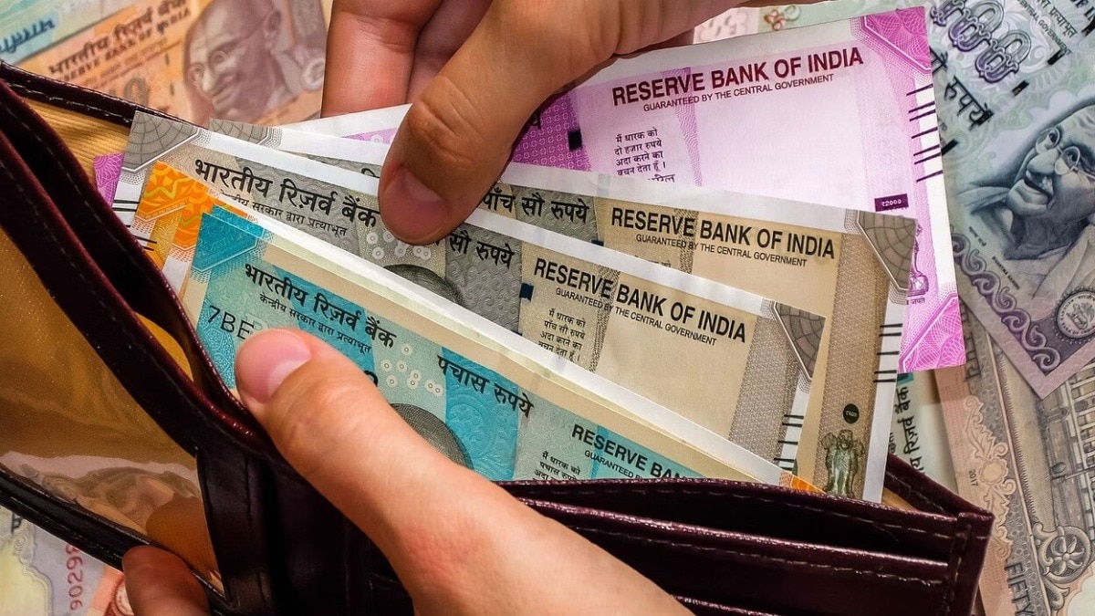 Lucknow, Lucknow News, Bank Account, Unclaimed money deposited in bank accounts, Bank News, UP News, लखनऊ, लखनऊ न्यूज, बैंक अकाउंट, बैंक खातों में जमा लावारिस रुपये, बैंक न्यूज, यूपी न्यूज 