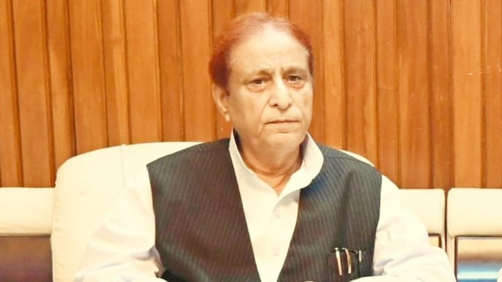 I Love Muhammad और बरेली हिंसा पर बयान देते हुए सपा नेता आजम खान ने ये क्या कह दिया? Azam Khan, Azam Khan News, SP, Samajwadi Party, I Love Mohammad, I Love Mohammad Controversy, UP News, आजम खान, आजम खान न्यूज, सपा, समाजवादी पार्टी, आई लव मोहम्मद, आई लव मोहम्मद विवाद, यूपी न्यूज