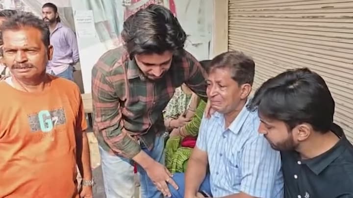 इससे अच्छा तो हमें भी इसके नीचे दबा दो... मेरठ में बुलडोजर चलने से व्यापारियों ने रोते हुए भारी मन से बहुत कुछ कहा Meerut News