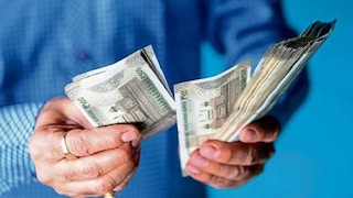 आ गया 8वें वेतन आयोग पर सबसे बड़ा अपडेट, 50 लाख सरकारी कर्मचारियों की सैलरी पर कब होगा असर? UP Tak