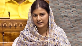 सपा सांसद इकरा हसन ने बाबा समनदास मंदिर को दिया इतना बड़ा दान! सामने बैठे श्रद्धालु बजाने लगे तालियां UP Tak