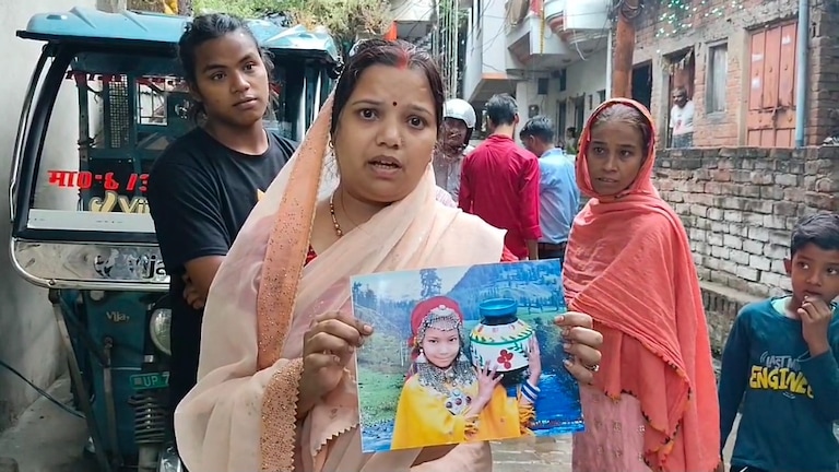 कानपुर में गुल्लक से पैसे निकाल एक साथ गायब हो गईं स्कूल की 3 लड़कियां, जम्मू कश्मीर वाला एंगल होश उड़ा देगा Kanpur News