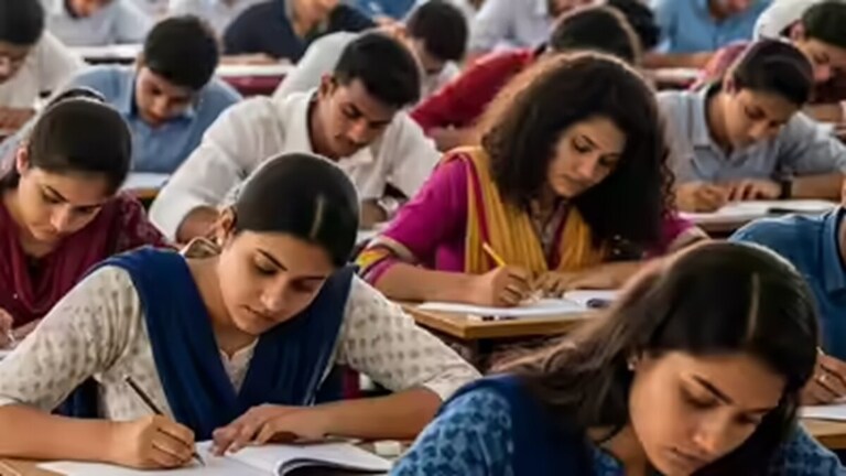 UPPSC ने जारी की 2025 LT ग्रेड शिक्षक भर्ती परीक्षा की डेट्स, जानें फेज 1 और फेज 2 एग्जाम का पूरा शेड्यूल UP Tak