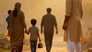 मेरठ में शख्स ने पत्नी और तीन बच्चों को दूसरे युवक के हवाले किया, इस बात से था परेशान UP Tak