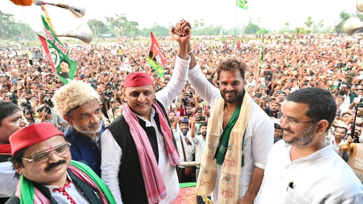 अखिलेश यादव ने खेसारी के साथ मंच पर बांधा समां, छपरा में जाकर बिहार चुनाव में खेल कर आए! Akhilesh Yadav, Khesari Lal Yadav, Chhapra Rally