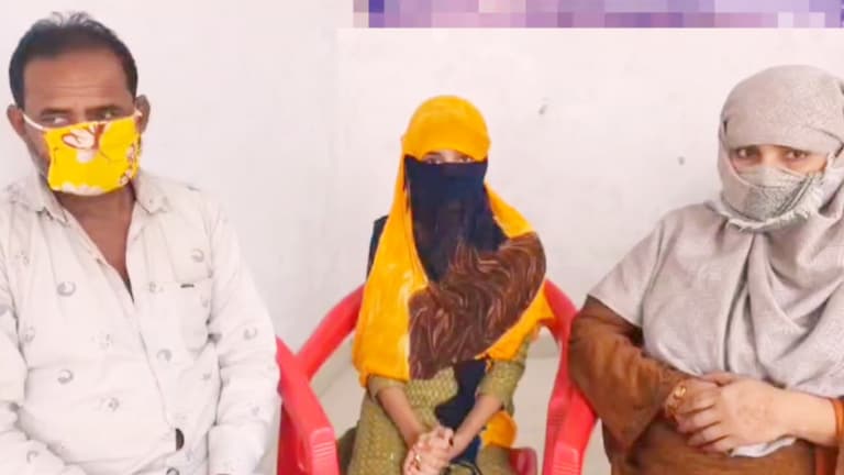 इटावा की नाबालिग मुस्लिम लड़की हिंदू देवी-देवताओं पर कर रही थी गलत बात, अब इसके मां-पिता संग ये क्या हो गया Etawah, Etawah news, Etawah viral video, Etawah viral news, Etawah police, up news, up viral news, इटावा, इटावा न्यूज, इटावा वीडियो, इटावा पुलिस, यूपी न्यूज