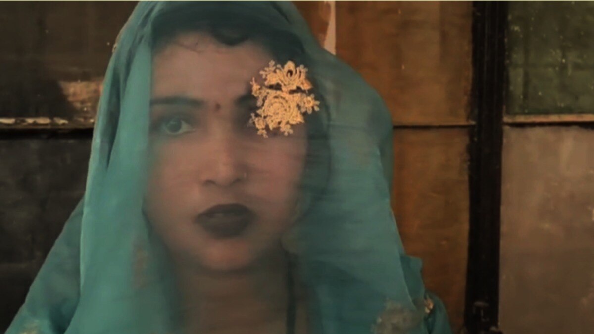 Etah news, Etah, Etah woman runs away with lover, Manisha Mukesh Yadav relationship, four children mother abandons family