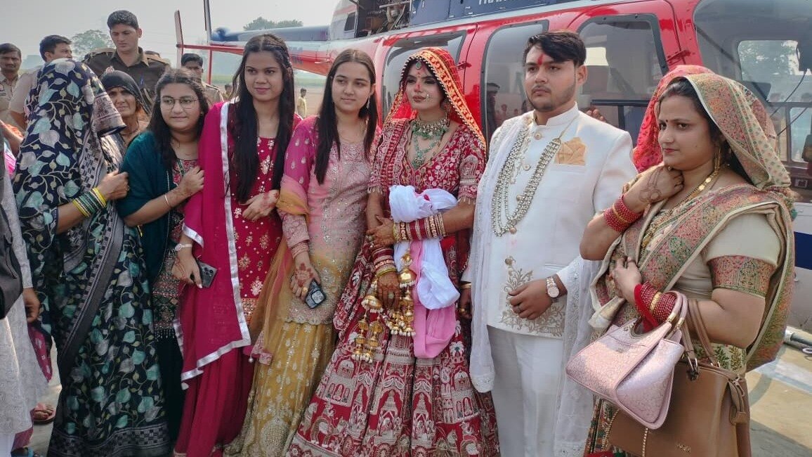 bride's farewell in helicopter 