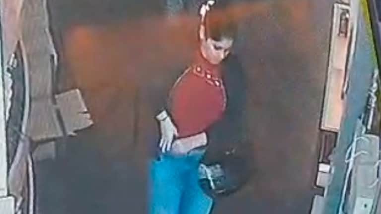 नबील सेल्समैन से बात करता रहता और तभी श्रेया शराब की महंगी बोतल कमर में खोंस लेती! कानपुर में इन दोनों ने खूब किए कांड Kanpur Crime News