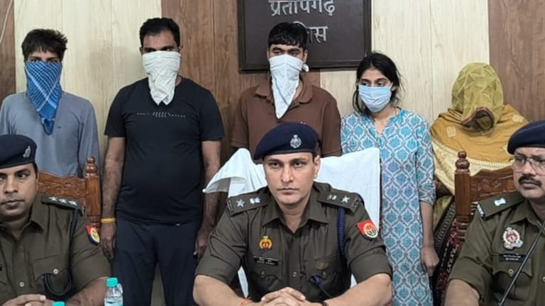 मां रीना मिश्रा, बेटा विनायक और बेटी कोमल सभी अरेस्ट…प्रतापगढ़ के इस घर में मिला करोड़ों का ड्रग-कैश, अंदर क्या चल रहा था? Pratapgarh, Pratapgarh News, Pratapgarh police, Pratapgarh crime news, Pratapgarh mishra family arrest, up news, प्रतापगढ़, प्रतापगढ़ न्यूज, प्रतापगढ़ पुलिस, प्रतापगढ़ क्राइम, प्रतापगढ़ मिश्रा परिवार अरेस्ट, यूपी न्यूज