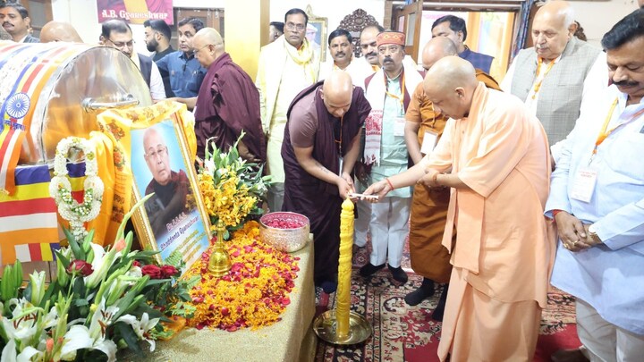 सीएम योगी ने बौद्ध धर्म गुरु भदंत एबी ज्ञानेश्वर को दी श्रद्धांजलि, कौन थे ये अग्गमहापंडित? Bhante AB Gyaneshwar, CM Yogi Tribute