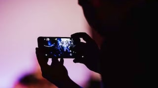 नवविवाहिता के बाथरूम की ओर लगा रहे थे CCTV, उसने विरोध किया तो ये 9 उसके ऊपर चढ़ बैठे और की अश्लीलता! भदोही, भदोही न्यूज, भदोही पुलिस, भदोही में अश्लीलता, यूपी न्यूज, सीसीटीवी वीडियो, यूपी वायरल न्यूज