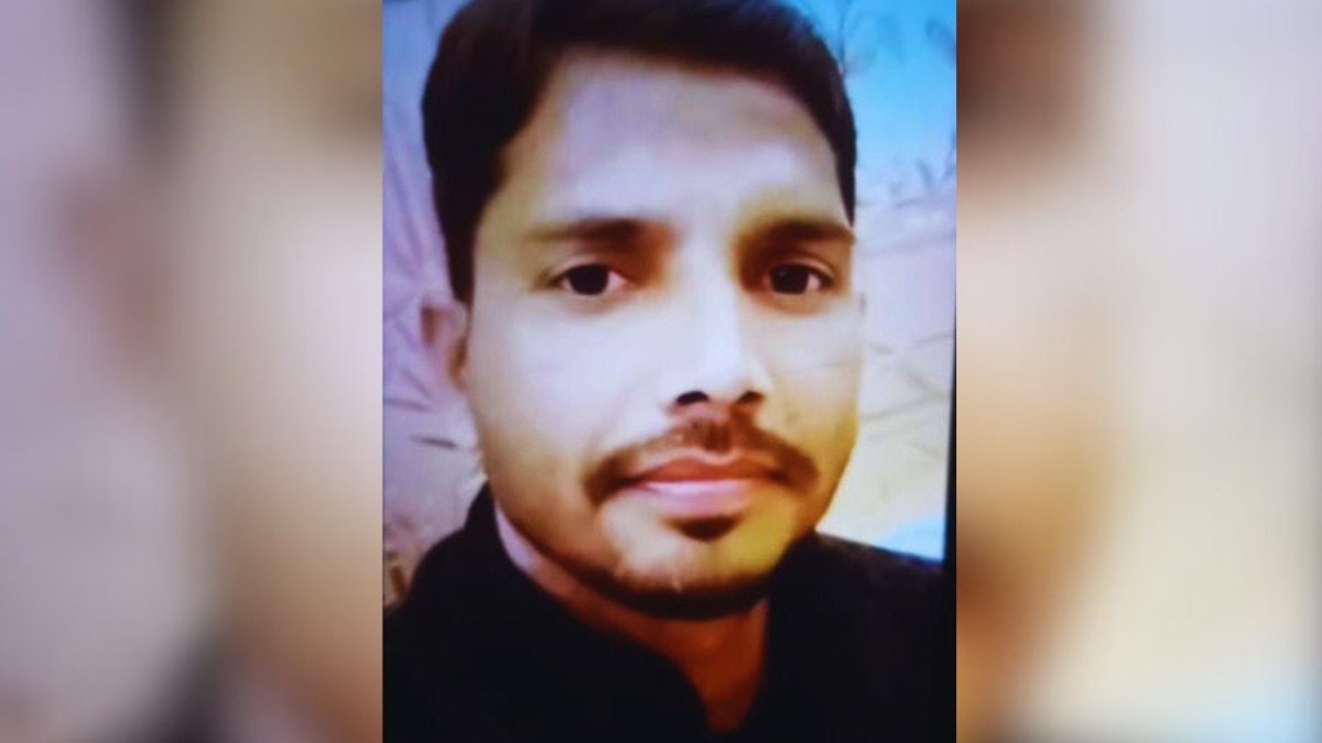 दिल्ली ब्लास्ट में अमरोहा के अशोक की मौत पर मां को नहीं दी जा रही उसके लाल के जाने की खबर! पूरी कहानी आपको रुला देगी