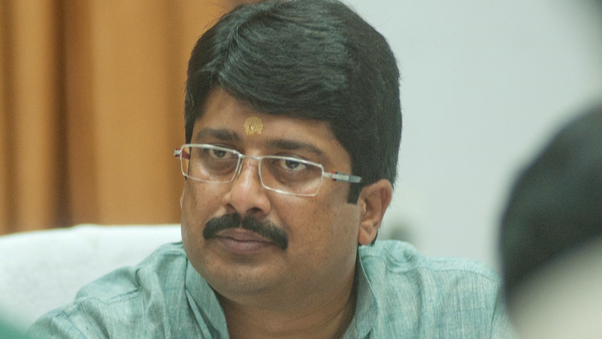 दिल्ली ब्लास्ट पर राजा भैया की ये बात हो गई वायरल, बड़े बयान में किसकी ओर कर दिया इशारा