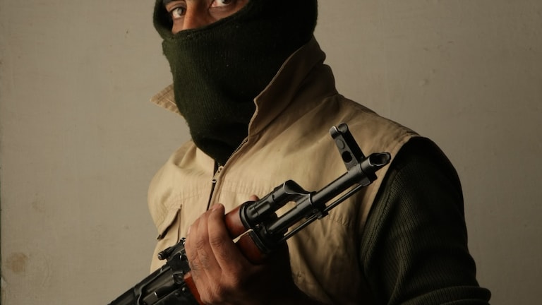 हिजबुल मुजाहिद्दीन, लश्कर-ए-तैयबा, अलकायदा, ISIS... लखनऊ की ये कॉलोनियां बन रही आतंकियों का ठिकाना! Terrorist Representative Image