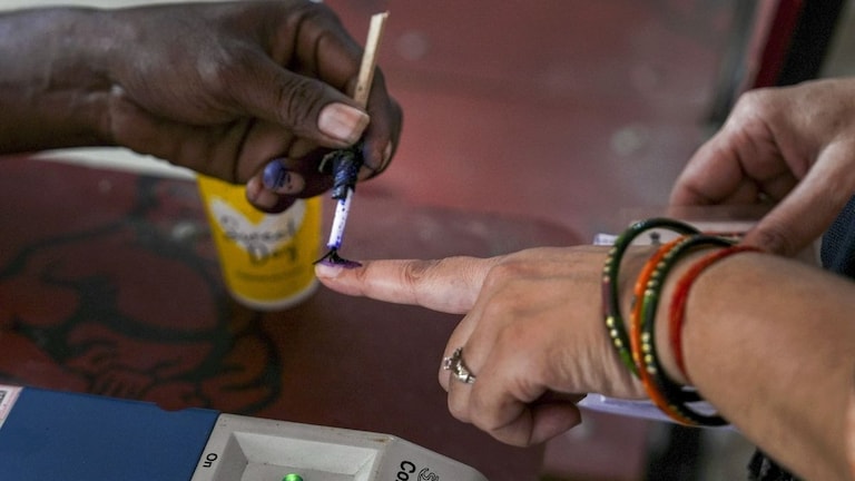 यूपी में प्रधानी, पंचायत चुनाव लड़ने जा रहे पिछड़ों, दलितों, आरक्षित कैंडिडेट्स को मिलेगा ये फायदा, बिग अपडेट जानिए UP Panchayat Chunav